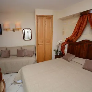 Familia Otel