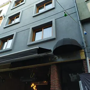 The Wolf Otel